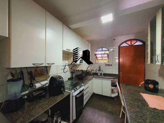 Imagem Casa com 3 Quartos à Venda bairro Glória / Eldorado Contagem MG