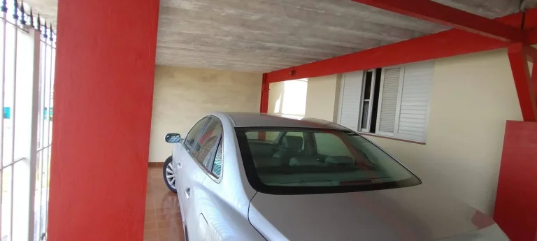 Imagem Casa Térrea com Terreno 10 x 30 Maravilhoso Para Construtor com Casa Antiga
