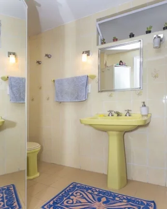 Imagem Apartamento maravilhoso com um pé direito triplo, 104 m² de área útil, sala ampla e arejada com ...