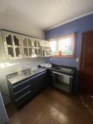 Imagem Oportunidade casa 2 quartos muito bem localizada e com espaço de pátio em Novo Hamburgo