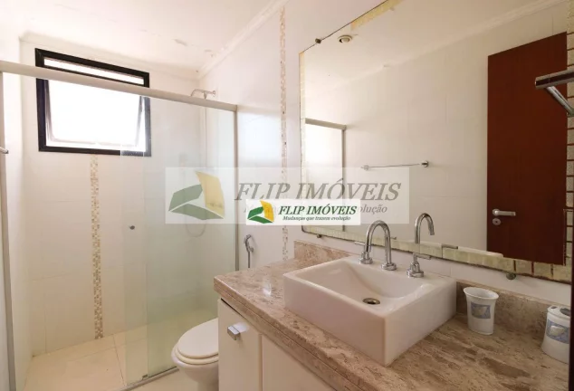 Imagem More em um apartamento com 107 m² com 3 quartos 2 garagens paralelas no miolo Cambuí - Campinas - SP