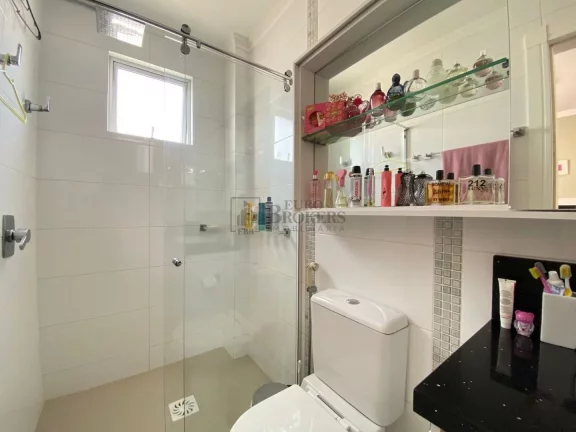 Imagem Apartamento com 3 dormitórios à venda no Centro de Balneário Camboriú/SC