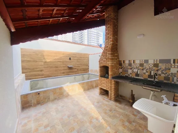 Imagem Casa poucos metros do mar em Mongaguá