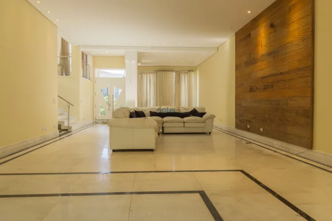 Imagem Casa de Alto Padrão 3 suítes, 4 vagas e Piscina à Venda no condomínio Forest Hills no bairro Anchieta