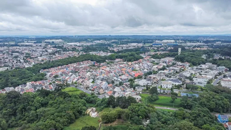 Imagem Terreno ZR3 no Campo Comprido.