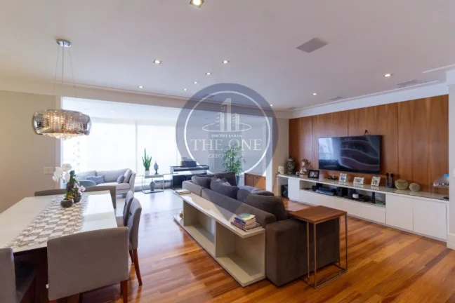 Imagem Apartamento de luxo em Moema, São Paulo-SP: 4 quartos, 3 suítes, 2 salas, 4 banheiros, 3 vagas de garagem, 181m².