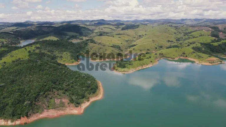 Imagem Fazenda de 130 alqueires à venda em Santa Branca com 30 córregos