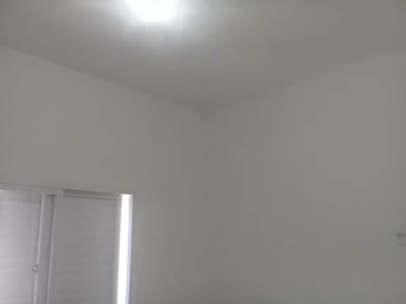 Imagem Sobrado em Condomínio para Locação em Praia Grande-SP, no Balneário Esmeralda: 2 quartos, 1 banheiro, 1 vaga, 60m².