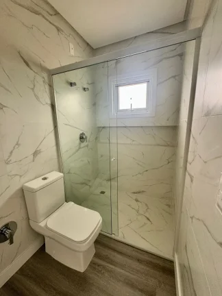 Imagem CASA DE ALTO PADRÃO EM TERRENO DE ESQUINA