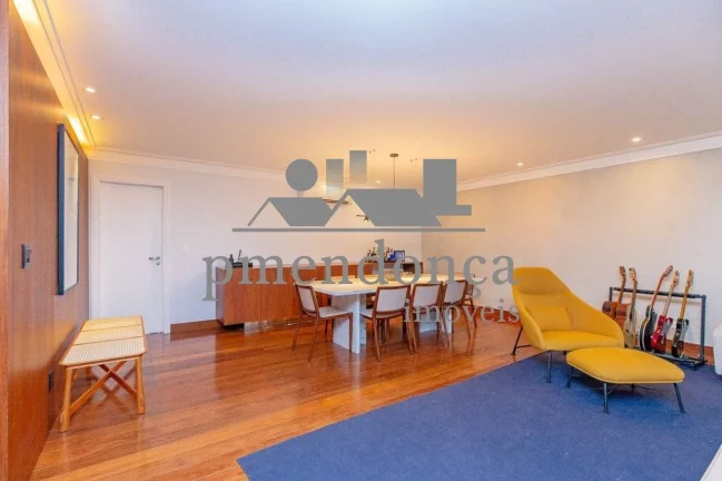 Imagem Apartamento em Higienopolis com 172m², 04 quartos (1 sui­te) e 2 vagas.