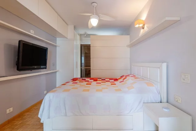 Imagem Imperdível oportunidade de investimento: Apartamento de 2 quartos na Vila Nova Conceição, São Paulo-SP com 154,00m² e 2 vagas.
