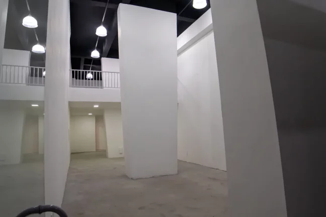 Imagem LOJA NO HYDE PARK – Localização Privilegiada no Centro de Curitiba