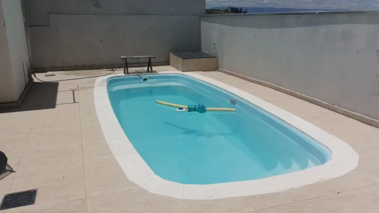 Imagem Sobrado com 3 dormitórios para alugar, 142 m² por R$ 4.310/mês - Reserva do Vale - Caçapava/SP