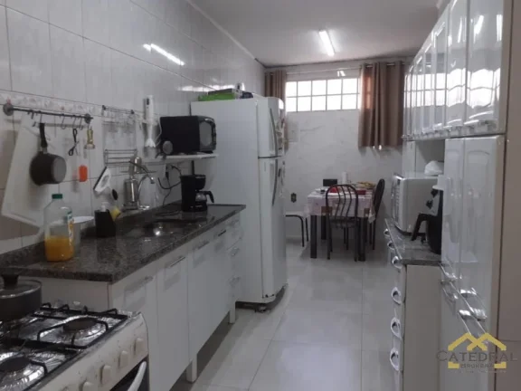 Imagem CASA COM 4 DORMITÓRIOS À VENDA, 245 M² POR R$ 650.000,00 - JARDIM CAÇULA - JUNDIAÍ/SP