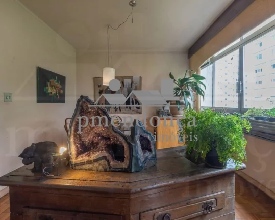 Imagem Apartamento em Higienópolis com 4 quartos (1 suíte) e 2 vagas, 240 m2