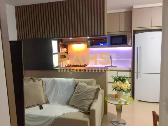 Apartamento Semi Mobiliado em Ótima Localização, Próximo ao Mar de Florianópolis Apartamento co...