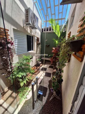 Imagem Casa a Venda Jardim Portinari, Reformada e com edícula nos fundos
