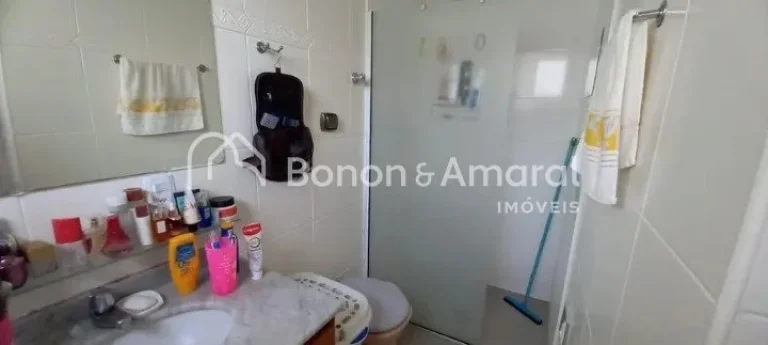 Imagem Linda casa térrea no Jardim Santa Genebra, com 3 suítes sendo 1 suíte com jardim de inverno e 2 s...