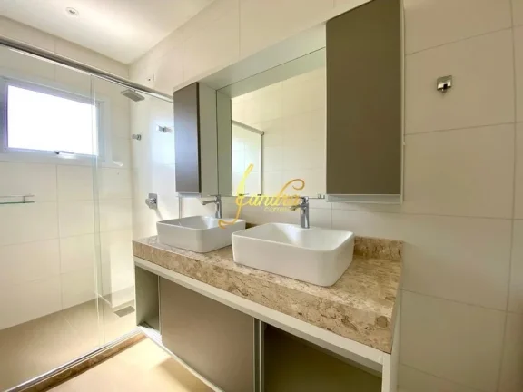 Imagem Casa condomínio nova com 04 suítes mobiliado e decorado