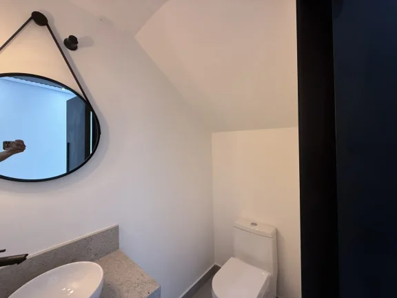 Imagem Casa á Venda no Nova Jaguarí com fundo para mata e piscina