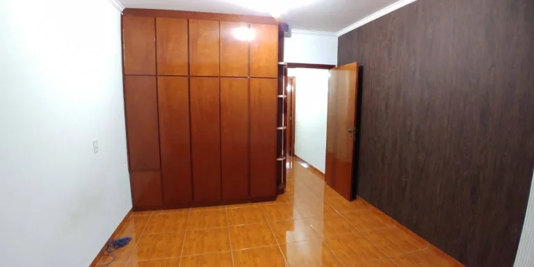 Imagem Sobrado com 3 dormitórios para alugar, 350 m² por R$ 3.960/mês - Vila Curuçá - Santo André/SP