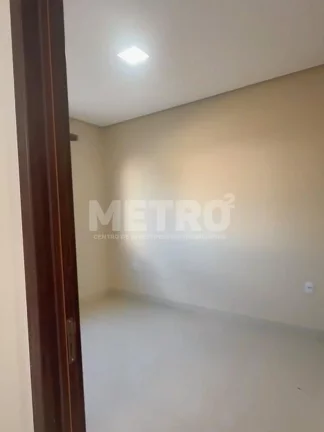 Imagem Casa à venda no Colinas do Rio com 3 quartos, sendo 1 suíte, PETROLINA - PE