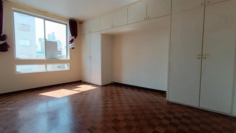 Imagem Apartamento no Centro de Curitiba, 146 m2, 3 dorm amplo.