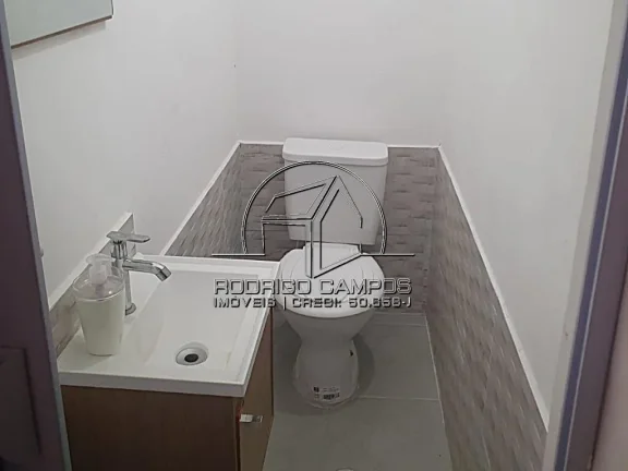 Imagem Espaçoso Sobrado à Venda na Cidade Ocian - 3 Quartos e 3 Vagas