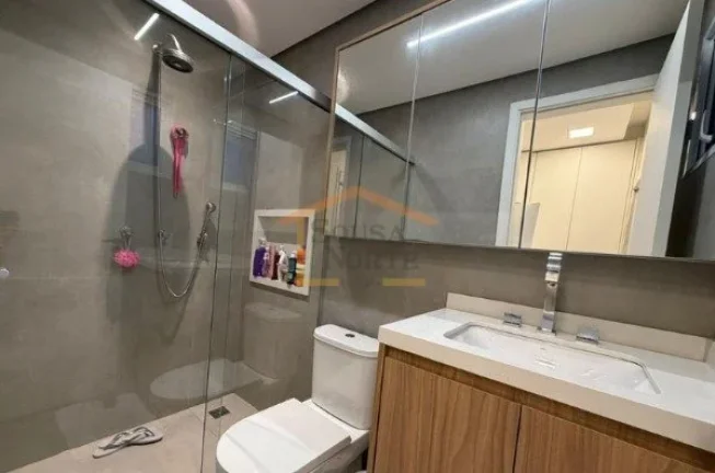Imagem Apartamento com 120 m² de área útil, 3 dormitórios, sendo 3 suites com armários, sala para dois...
