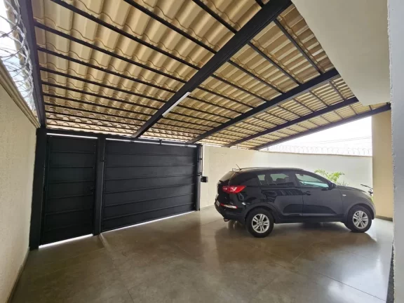 Imagem Linda Casa De Esquina No Ravena