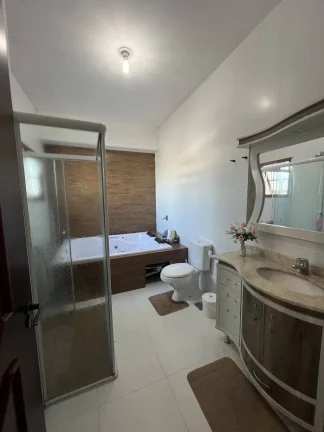 Imagem Casa 368m2, 4 Quartos, Avenida Luiz Pasteur, bairro Tamandaré-Esteio-RS