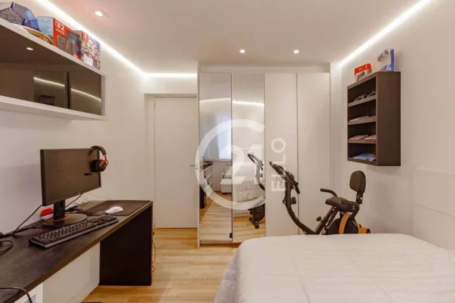 Imagem Apartamento reformado com 105m² no coração do Itaim Bibi.