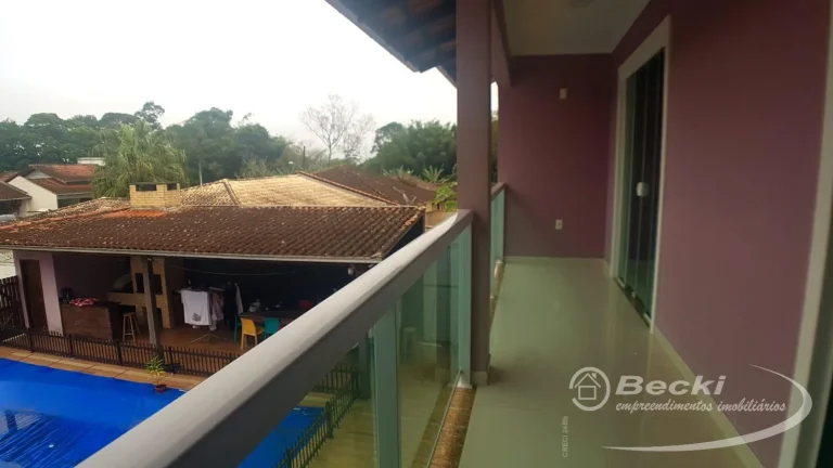 Imagem Sobrado negociável no bairro Santa Catarina - Joinville
