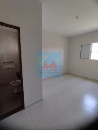 Imagem Casa com Piscina na Praia de Itanhaém com 5 vagas de garagem
