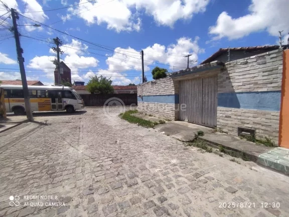 Imagem Casa padrão à venda em Passagem de Areia, Parnamirim - Confira!
