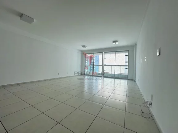 Imagem Vende-se apartamento no bairro de Tambaú, andar alto, super ventilado