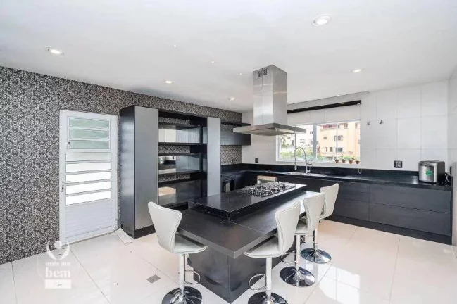Imagem Casa com 751m², 4 suítes, piscina, 10 vagas de garagem à venda por R$ 4.000.000 - Jardim Social - Curitiba/PR