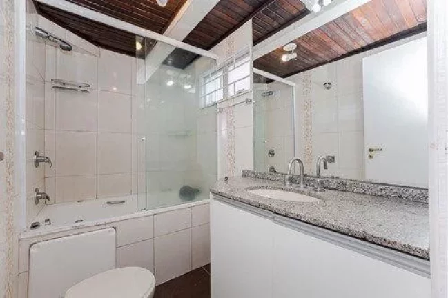 Imagem Apartamento para Venda em Curitiba, Água Verde, 3 dormitórios, 1 suíte, 2 banheiros, 2 vagas