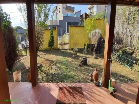 Imagem Linda casa, construção ecológica, com aquecimento solar.
Construção com menos de 10 anos.
área...