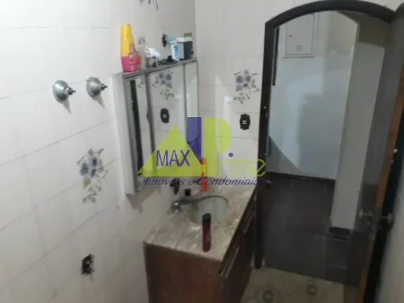 Imagem Casa Comercial para Locação na Penha de França - São Paulo-SP: 6 Salas, 3 Banheiros, 1 Vaga de Garagem!