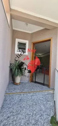 Imagem Sobrado espaçoso e totalmente reformado com 3 suítes e 5 vagas á venda no bairro Rudge Ramos, São bernardo do Campo