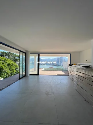 Imagem Casa Alto Padrão à Venda com 04 Suítes e Linda Vista Mar localizado em Itapema - SC
