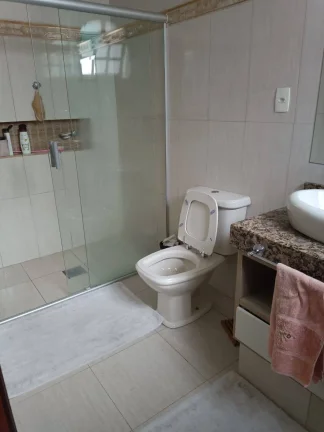 Imagem Casa Terrea com Edicula 221 m² 3 Dormitorios sendo 1 Suite e 5 Vagas