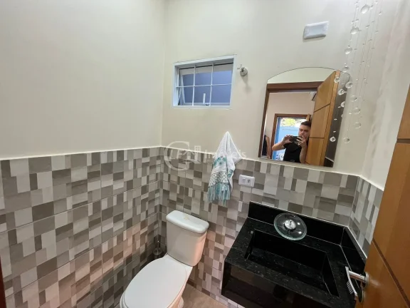 Imagem Linda casa de esquina com 4 suítes