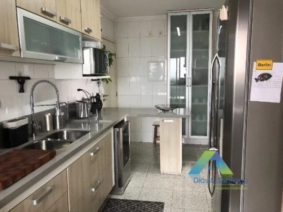 Imagem BOSQUE DA SAÚDE Apartamento 113M², 3 dormitórios, 2 suítes, 10 minutos da estação do metro Praça da Arvore, ótimo valor !!!