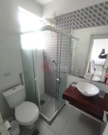 Imagem Apartamento linear, 2 quartos, a 300 metros da Praia do Forte - Cabo Frio