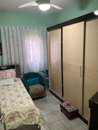 Imagem Casa com 3 dormitórios à venda, 254 m² por R$ 700.000,00 - Vila Perracini - Poá/SP