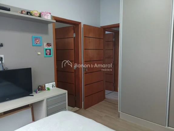 Imagem Localizada no Condomínio Real Park Sumaré, esta bela casa térrea oferece conforto, sofisticação...