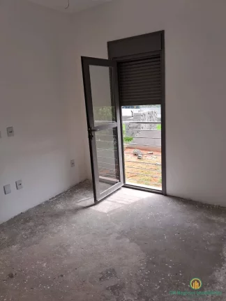 Imagem Excelente casa nova, 3 dormts sendo 1 suíte c closet em condomínio em Cotia