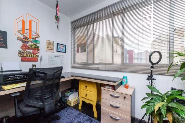 Imagem Apartamento para Venda em Curitiba, Água Verde, 3 dormitórios, 1 suíte, 2 banheiros, 1 vaga